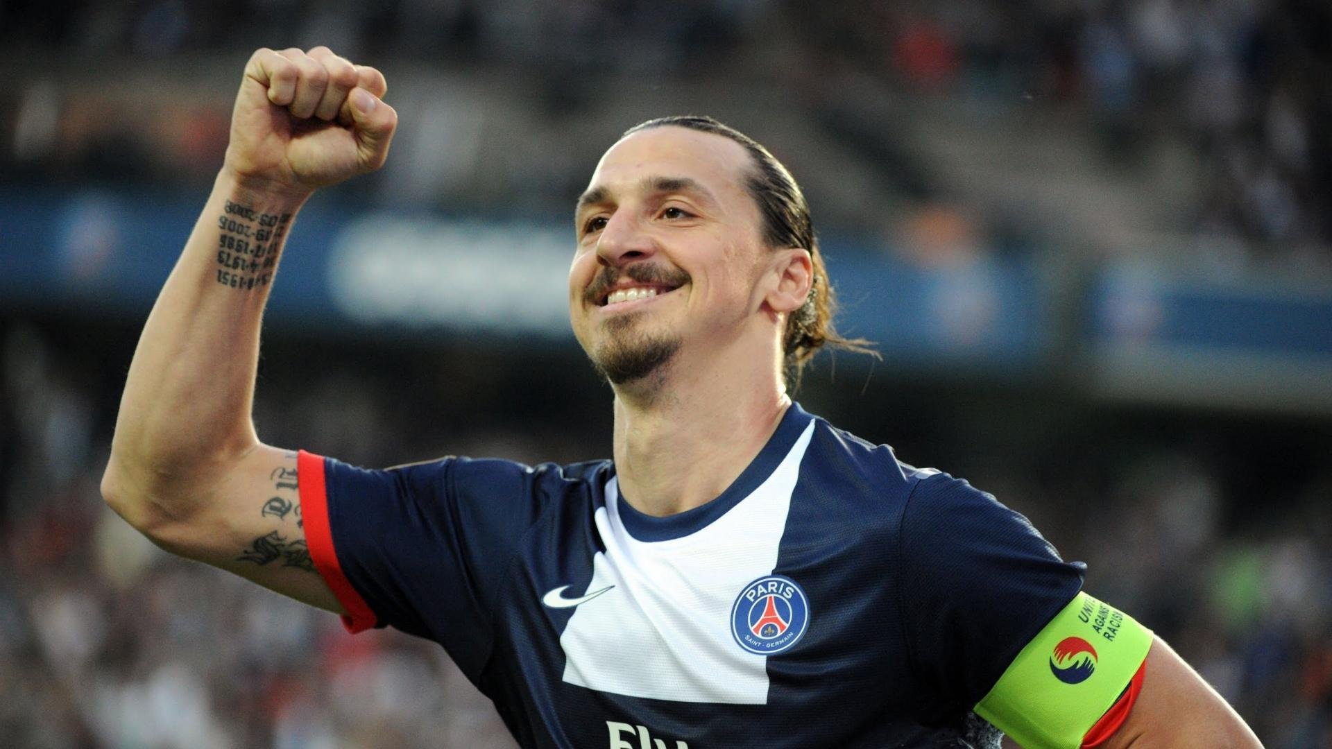 莱万多夫斯基连续二十场比赛得分超过锐不可当，勇士不断突破！比赛高潮迭起